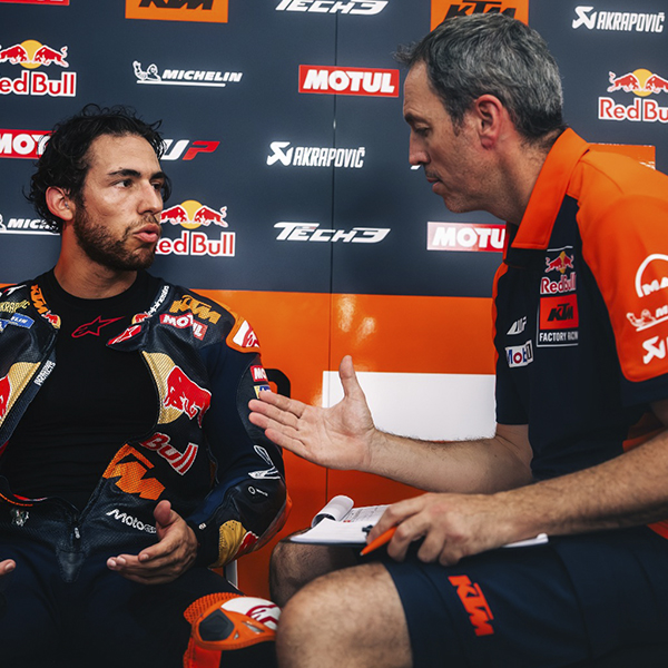 Thomas Foale, piloto e instructor de mecánica en Aspar KSB Technical Academy